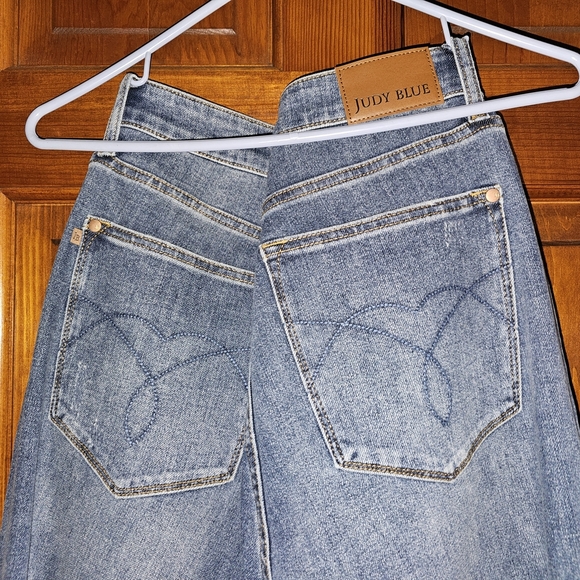 Judy Blue Women's Blue Jeans - Picture 3 of 8